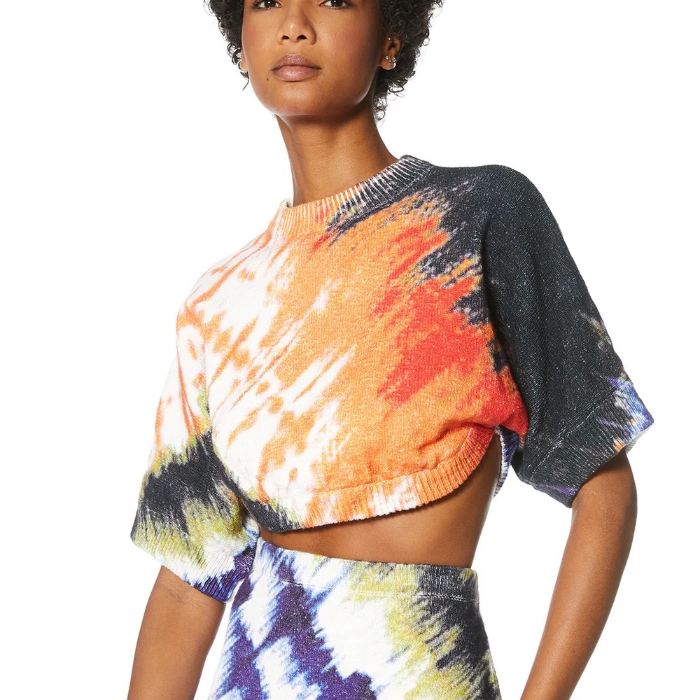 AMUR Reina Cropped Sweater